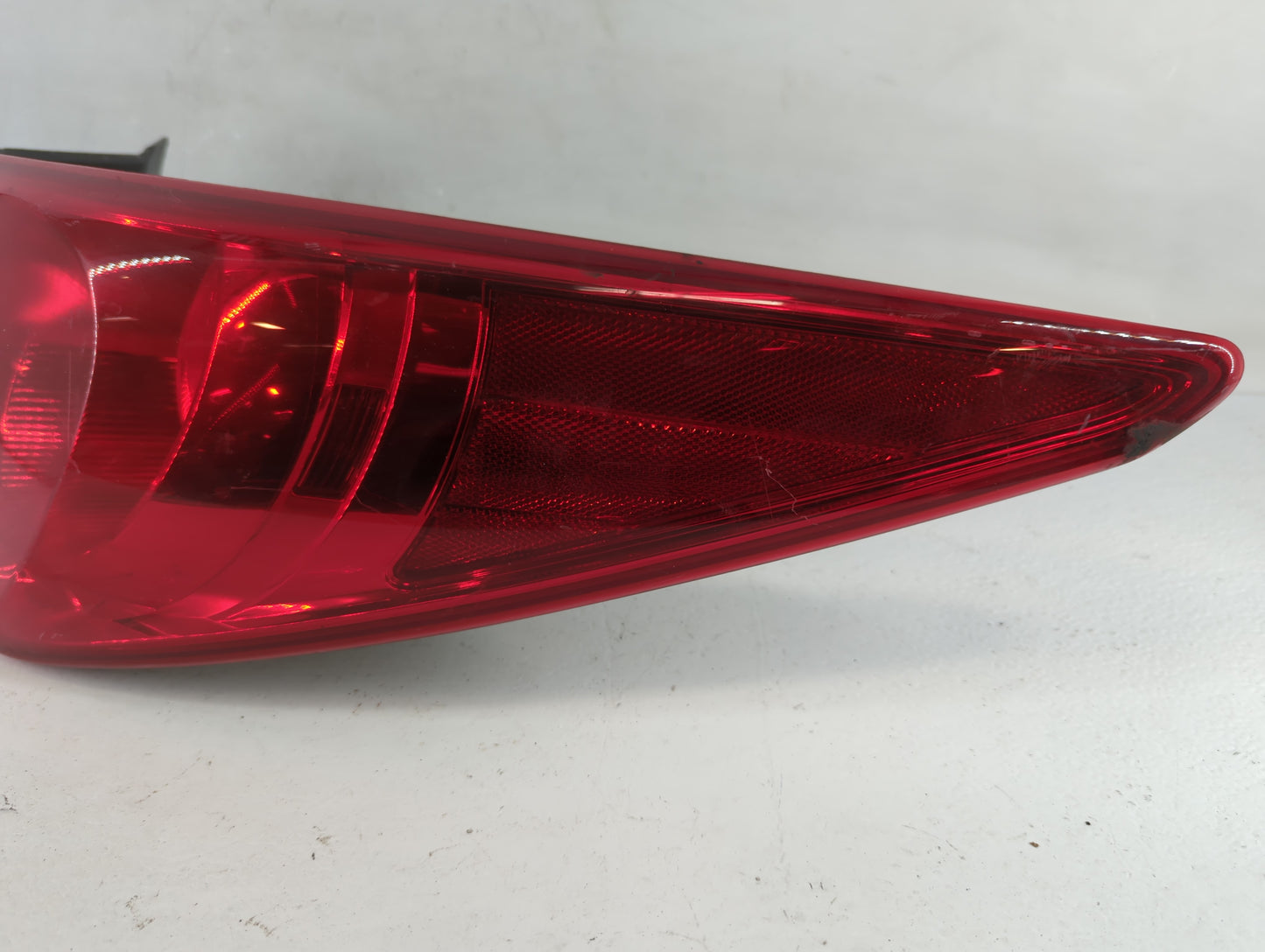1999-2001 Ford Mustang Tail Light Assembly Passenger Right OEM P/N:92402-3Q Fits Fits 1999 2001 OEM Used Auto Parts - Oemuse