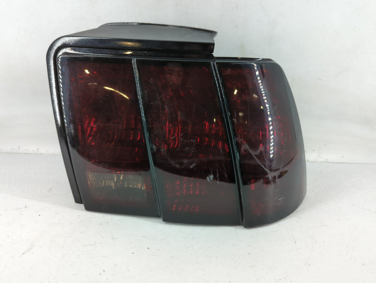1999-2001 Ford Mustang Tail Light Assembly Driver Left OEM P/N:B129E AB Fits Fits 1999 2001 OEM Used Auto Parts - Oemusedaut