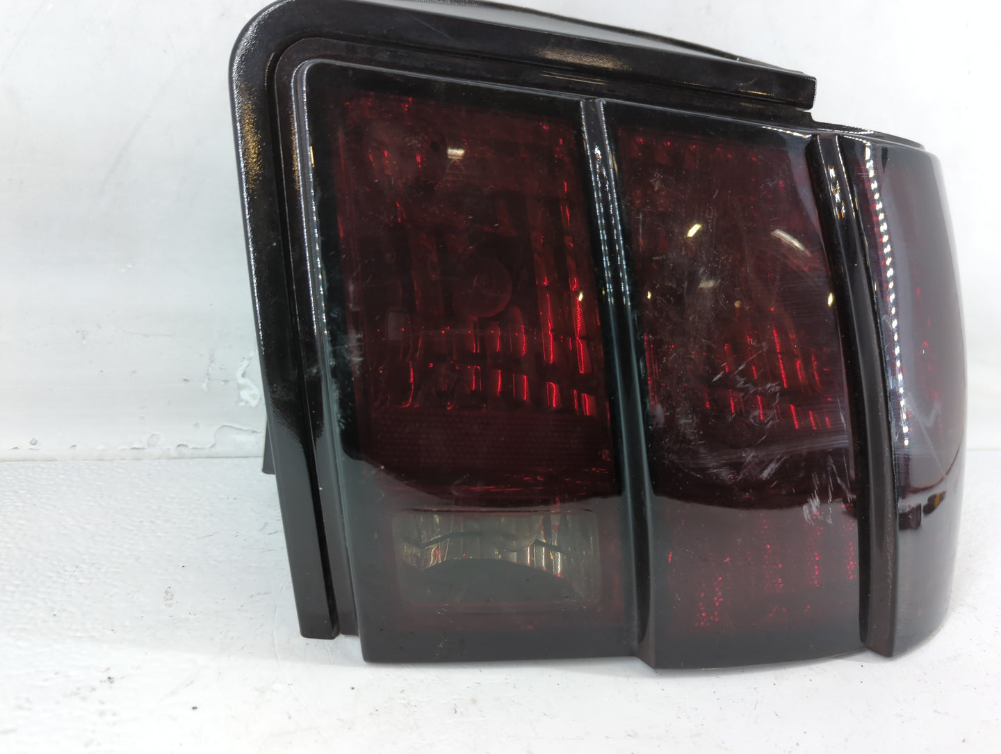 1999-2001 Ford Mustang Tail Light Assembly Driver Left OEM P/N:B129E AB Fits Fits 1999 2001 OEM Used Auto Parts - Oemusedaut