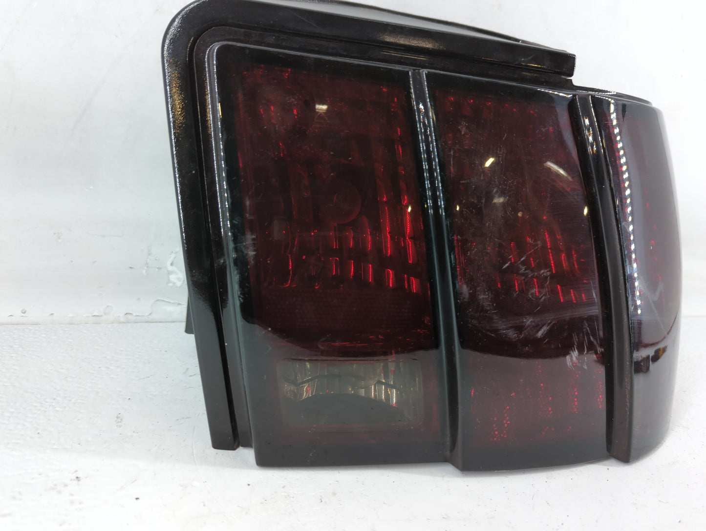 1999-2001 Ford Mustang Tail Light Assembly Driver Left OEM P/N:B129E AB Fits Fits 1999 2001 OEM Used Auto Parts - Oemusedaut