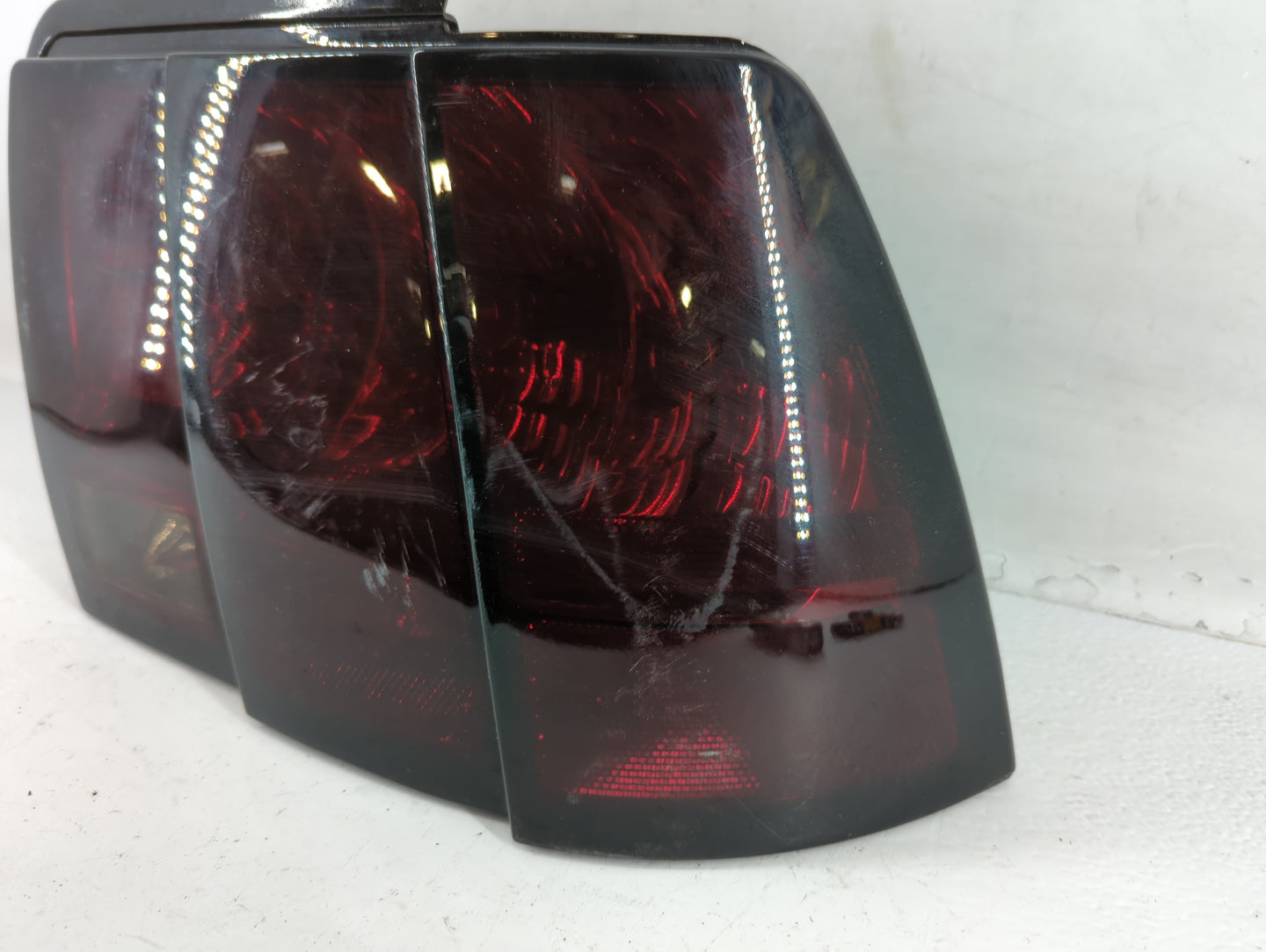 1999-2001 Ford Mustang Tail Light Assembly Driver Left OEM P/N:B129E AB Fits Fits 1999 2001 OEM Used Auto Parts - Oemusedaut
