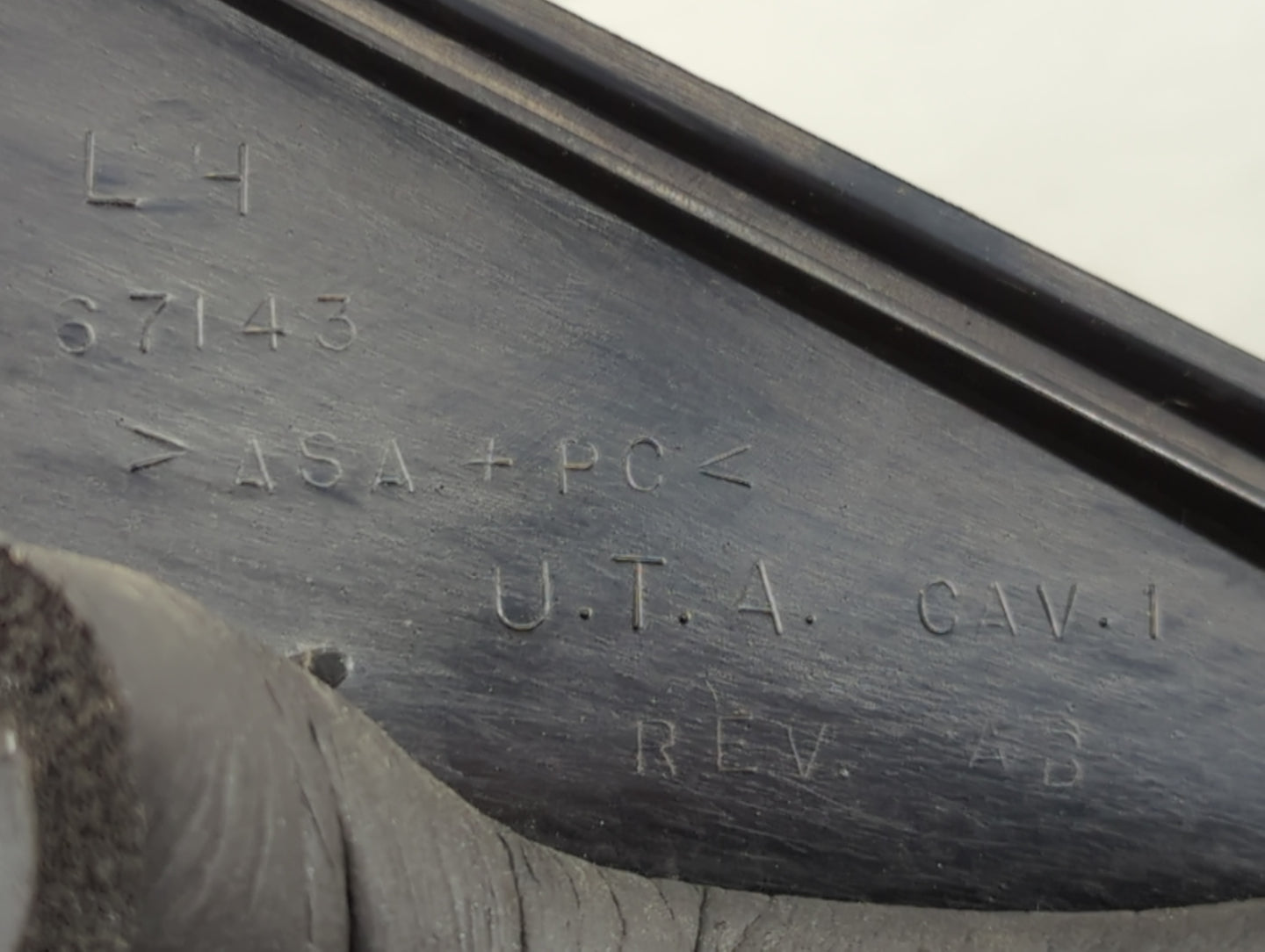 1999-2004 Ford Mustang Passenger Right Side View Manual Door Mirror - Oemusedautoparts1.com