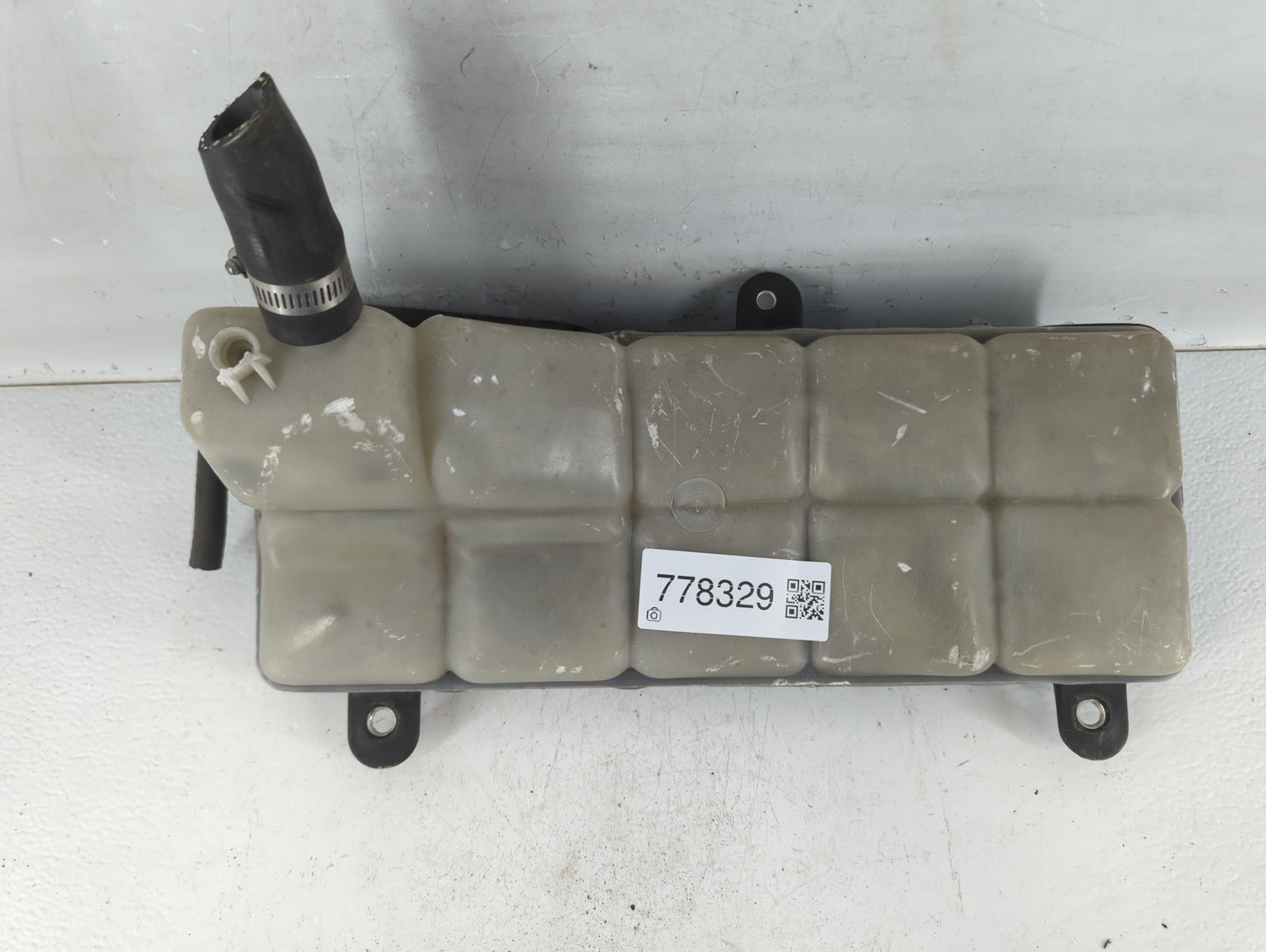 2001-2004 Ford Mustang Radiator Coolant Overflow Expansion Tank Bottle - Oemusedautoparts1.com