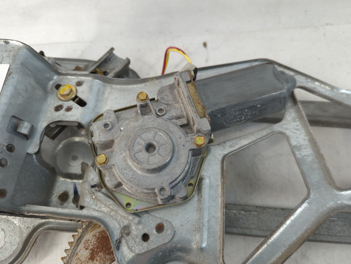 2001 Ford Mustang Driver Quarter Glass Regulator Oem - Oemusedautoparts1.com