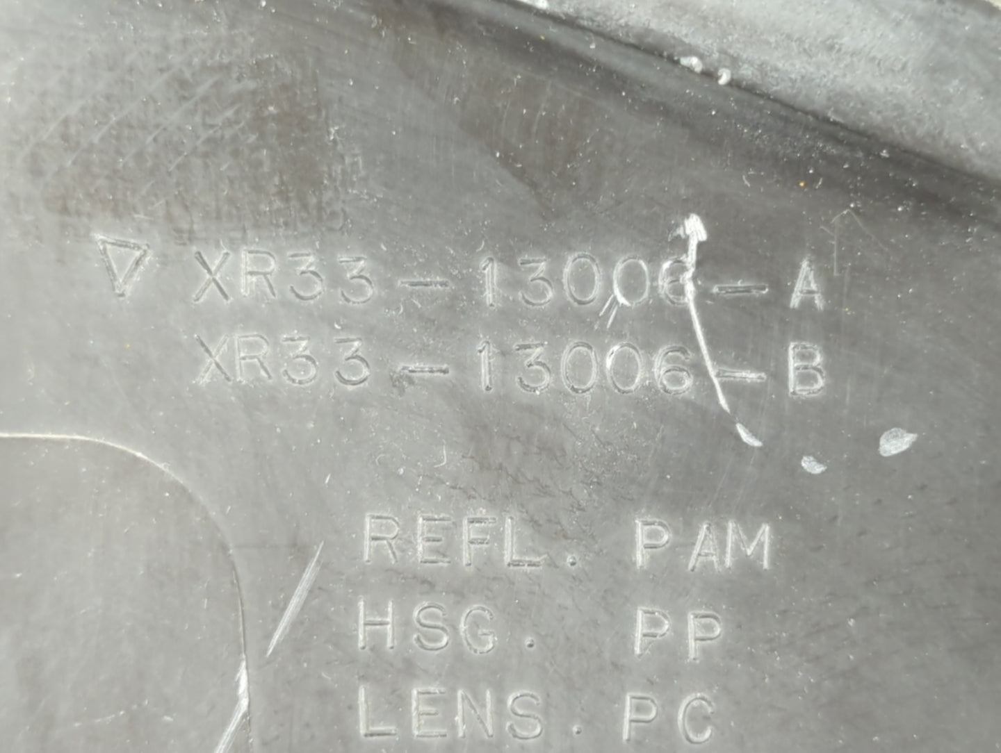 2001-2004 Ford Mustang Driver Left Oem Head Light Headlight Lamp - Oemusedautoparts1.com