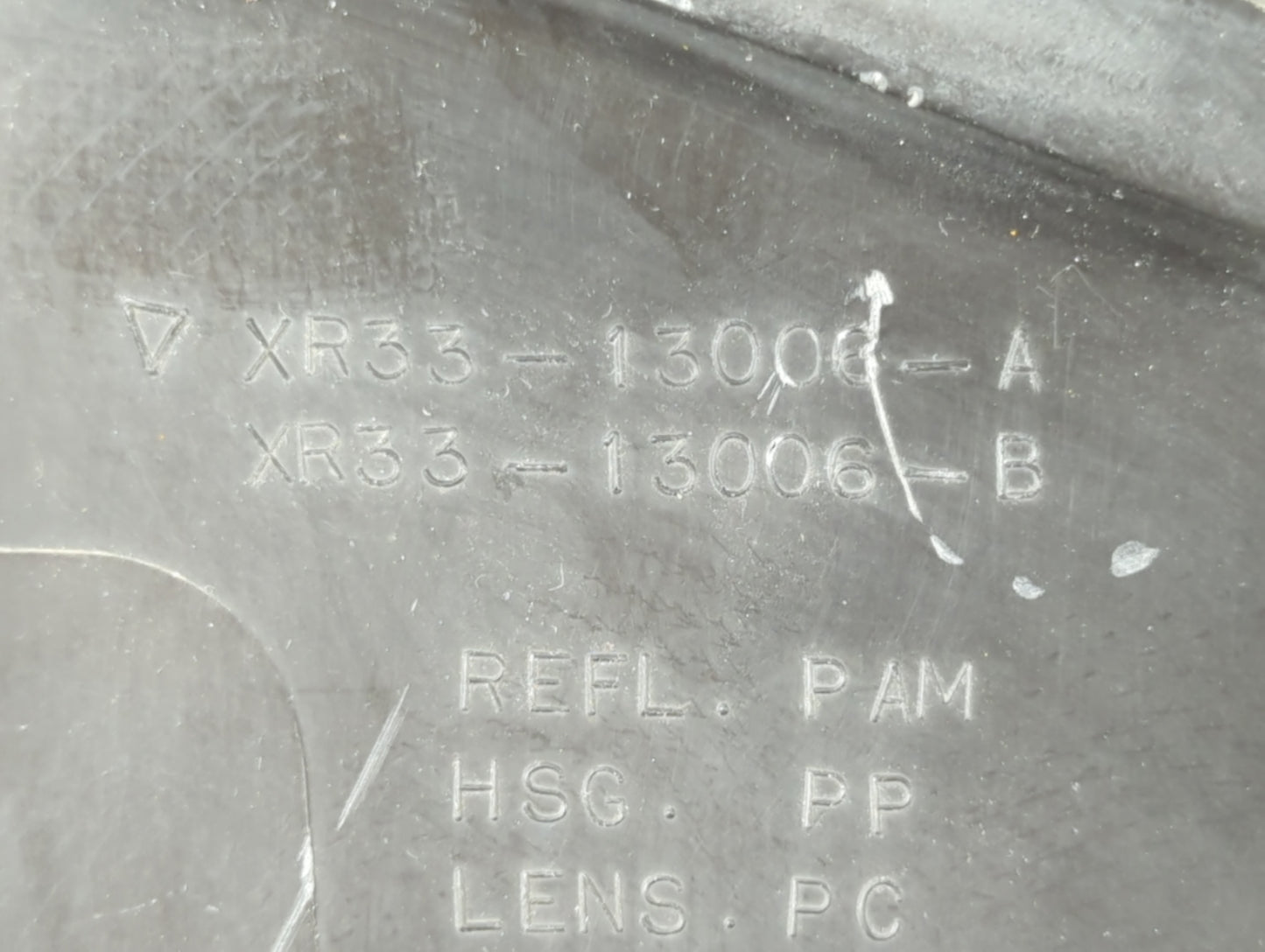 2001-2004 Ford Mustang Driver Left Oem Head Light Headlight Lamp - Oemusedautoparts1.com