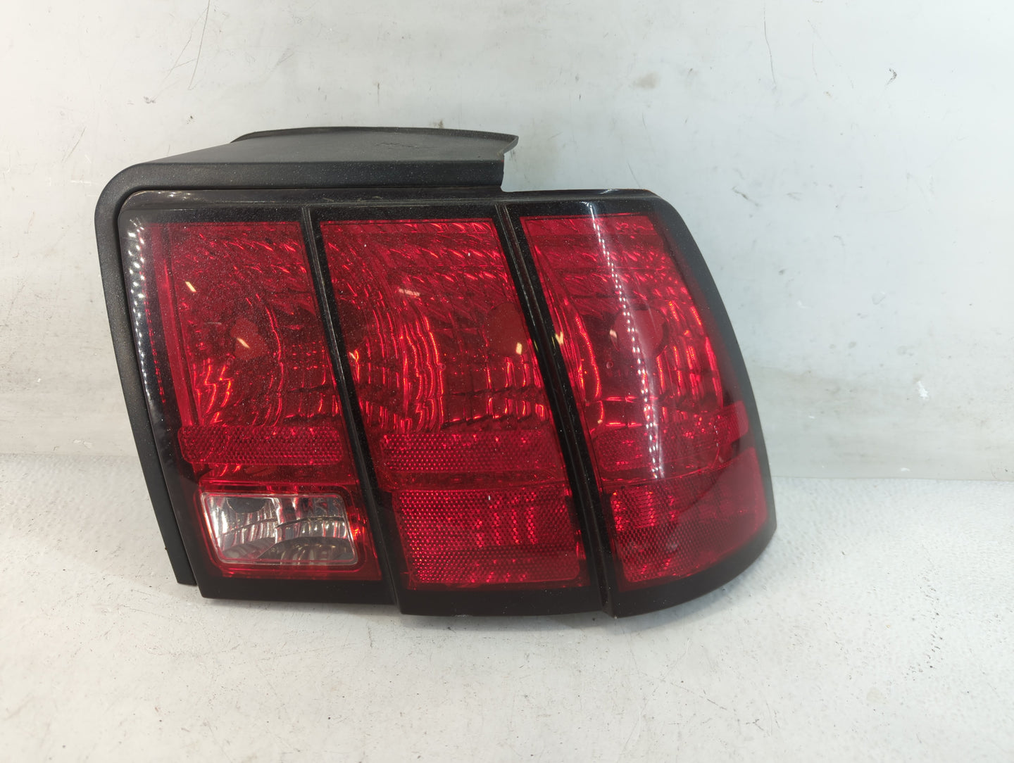 1999-2004 Ford Mustang Tail Light Assembly Passenger Right OEM Fits Fits 1999 2000 2001 2002 2003 2004 OEM Used Auto Parts -