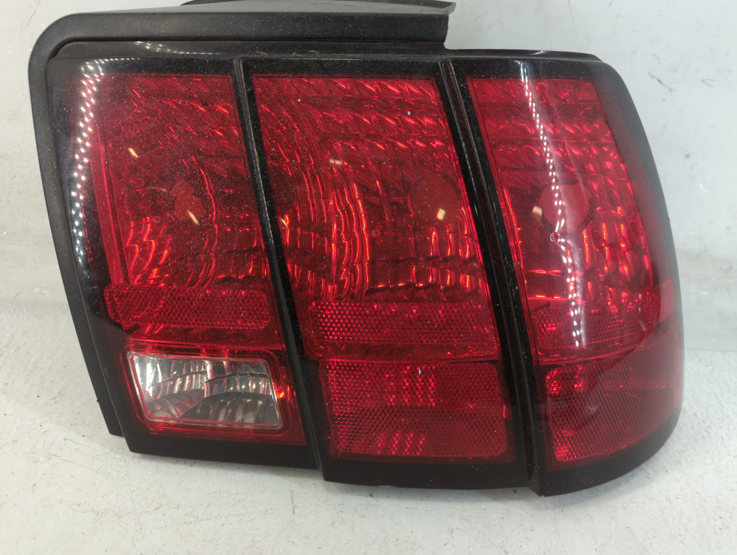 1999-2004 Ford Mustang Tail Light Assembly Passenger Right OEM Fits Fits 1999 2000 2001 2002 2003 2004 OEM Used Auto Parts -