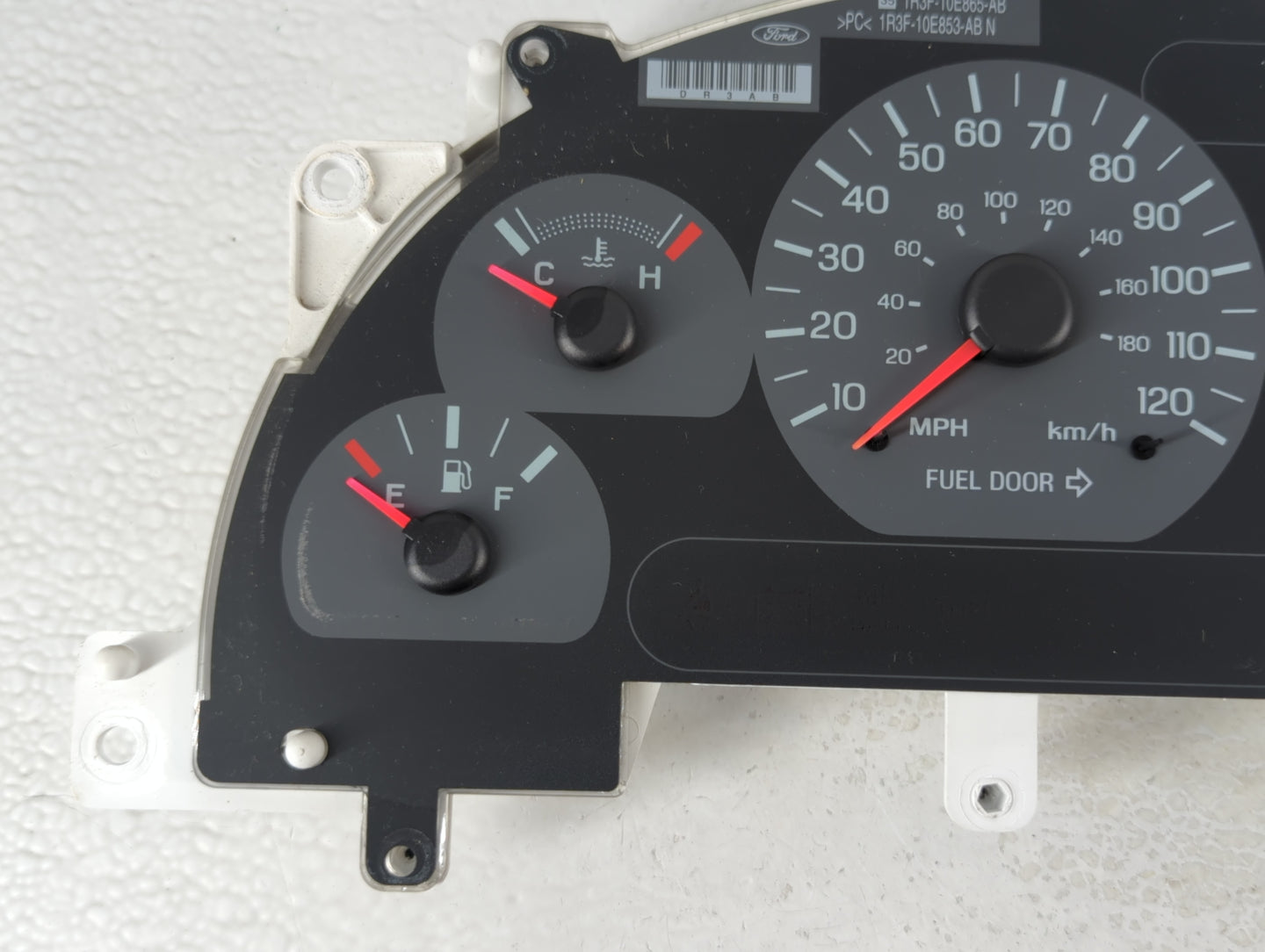 2001-2002 Ford Mustang Instrument Cluster Speedometer Gauges Fits Fits 2001 2002 OEM Used Auto Parts - Oemusedautoparts1.com