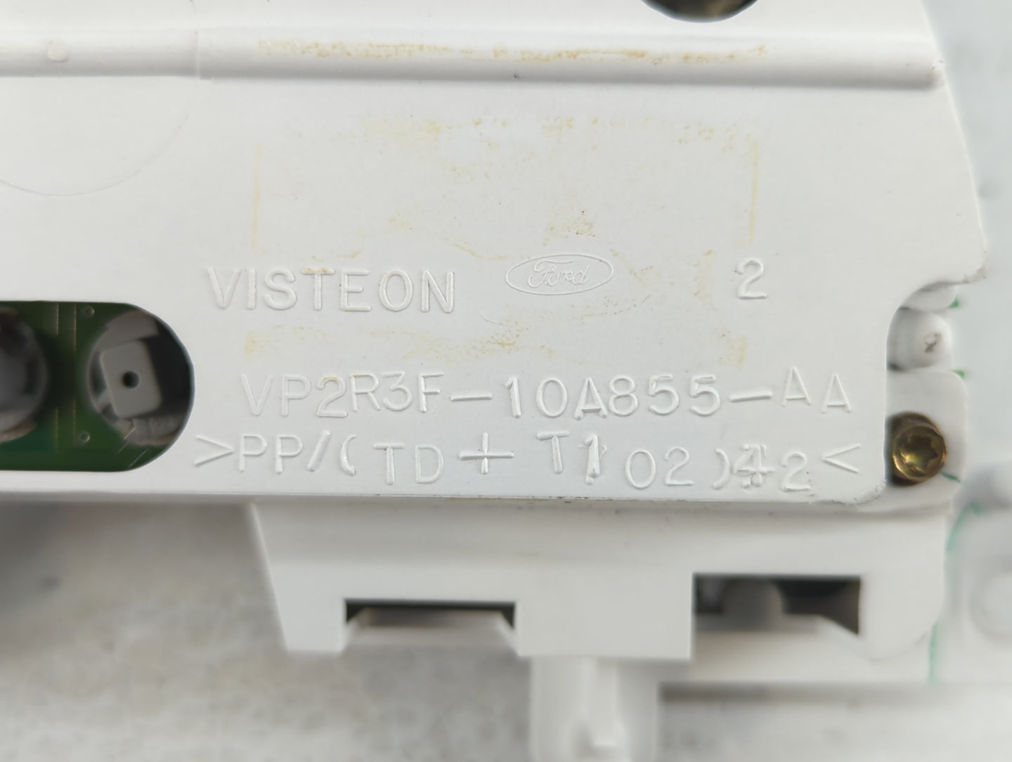 2001-2002 Ford Mustang Instrument Cluster Speedometer Gauges Fits Fits 2001 2002 OEM Used Auto Parts - Oemusedautoparts1.com