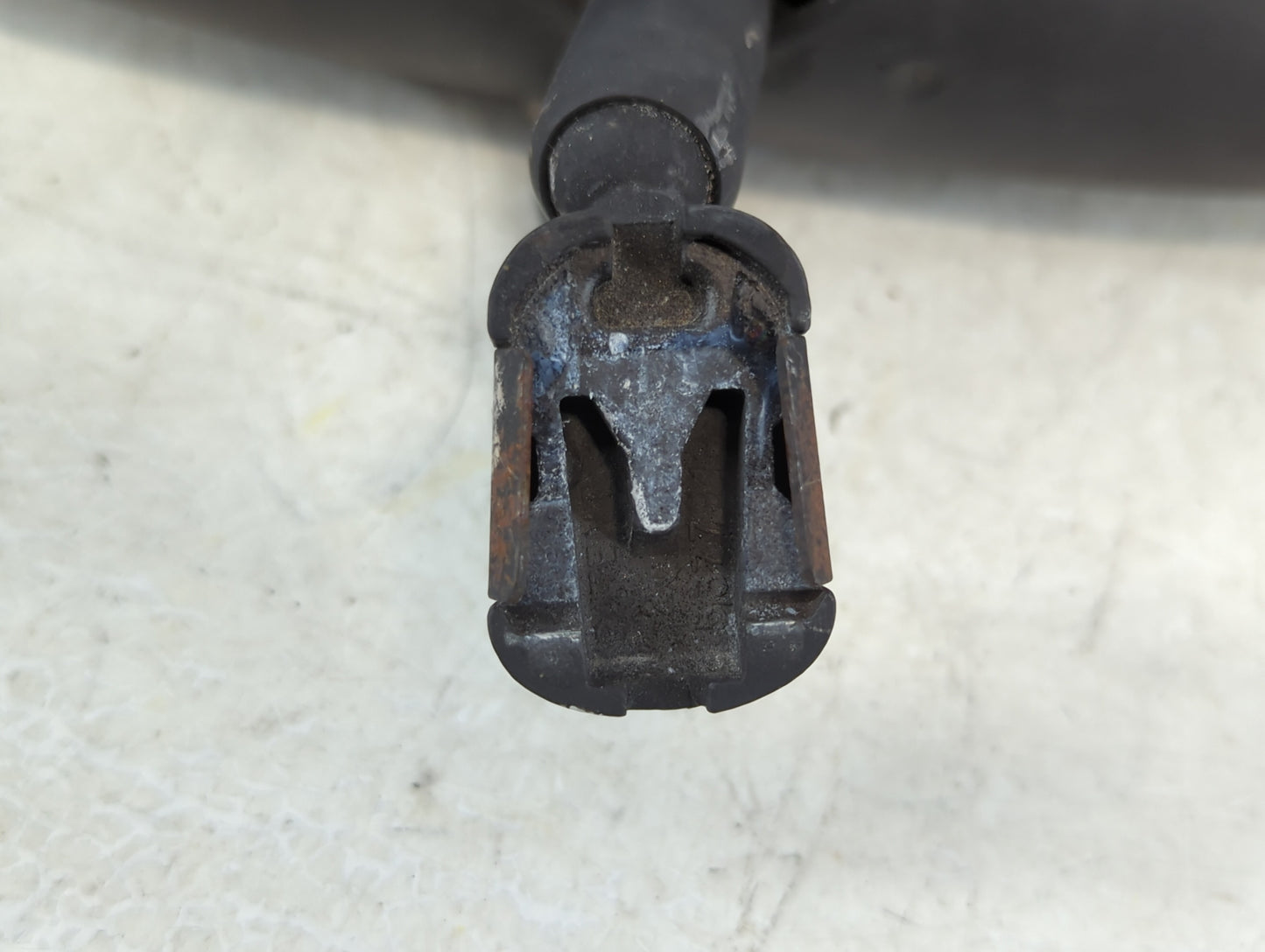 2001 Ford Mustang Interior Rear View Mirror Replacement OEM P/N:5 669 698 5 671 Fits OEM Used Auto Parts - Oemusedautoparts1