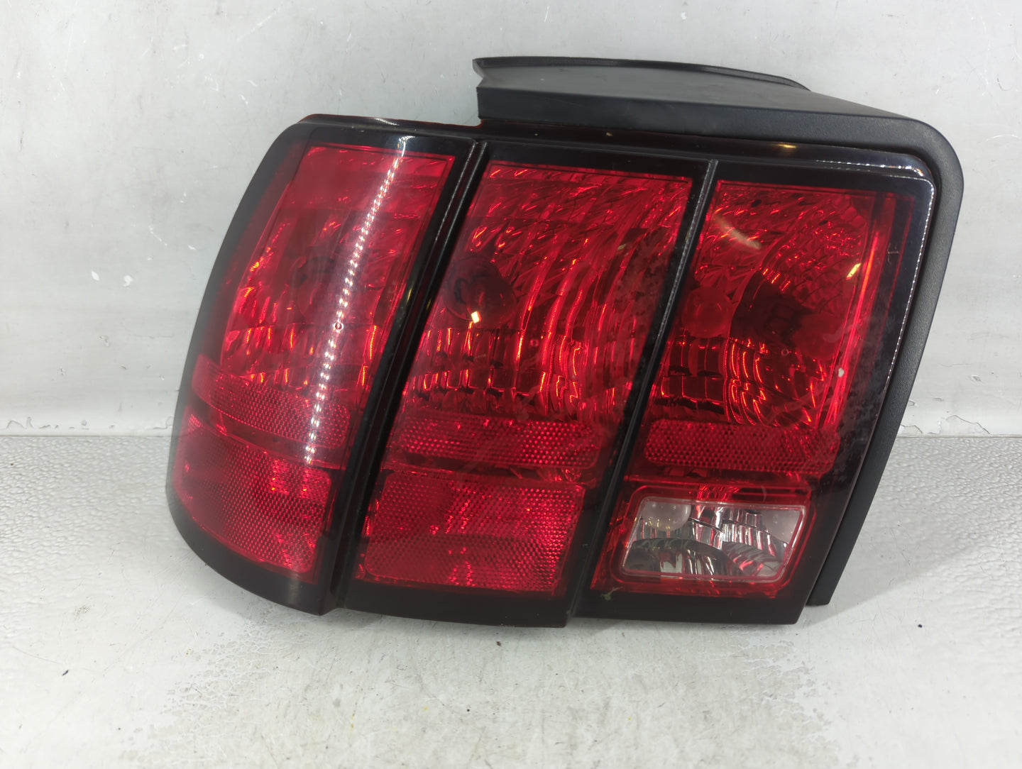 2001 Ford Mustang Tail Light Assembly Driver Left OEM Fits OEM Used Auto Parts - Oemusedautoparts1.com