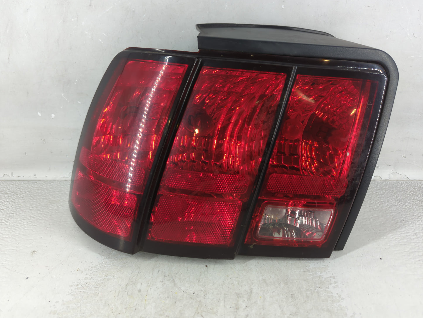 2001 Ford Mustang Tail Light Assembly Driver Left OEM Fits OEM Used Auto Parts - Oemusedautoparts1.com