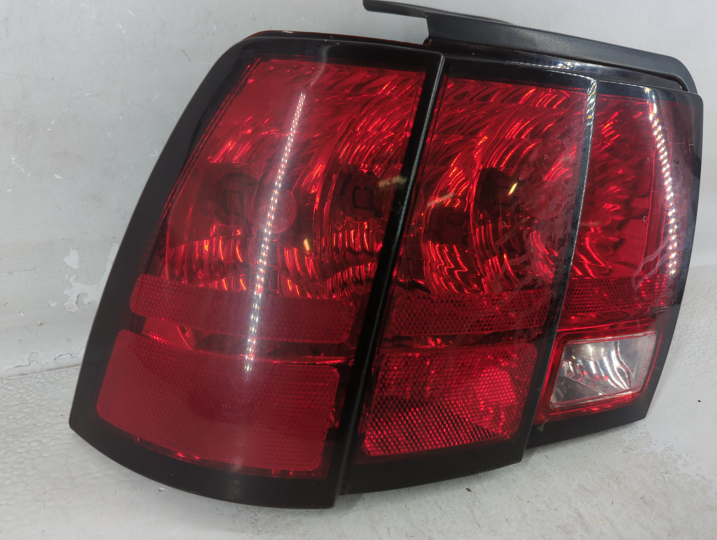 2001 Ford Mustang Tail Light Assembly Driver Left OEM Fits OEM Used Auto Parts - Oemusedautoparts1.com