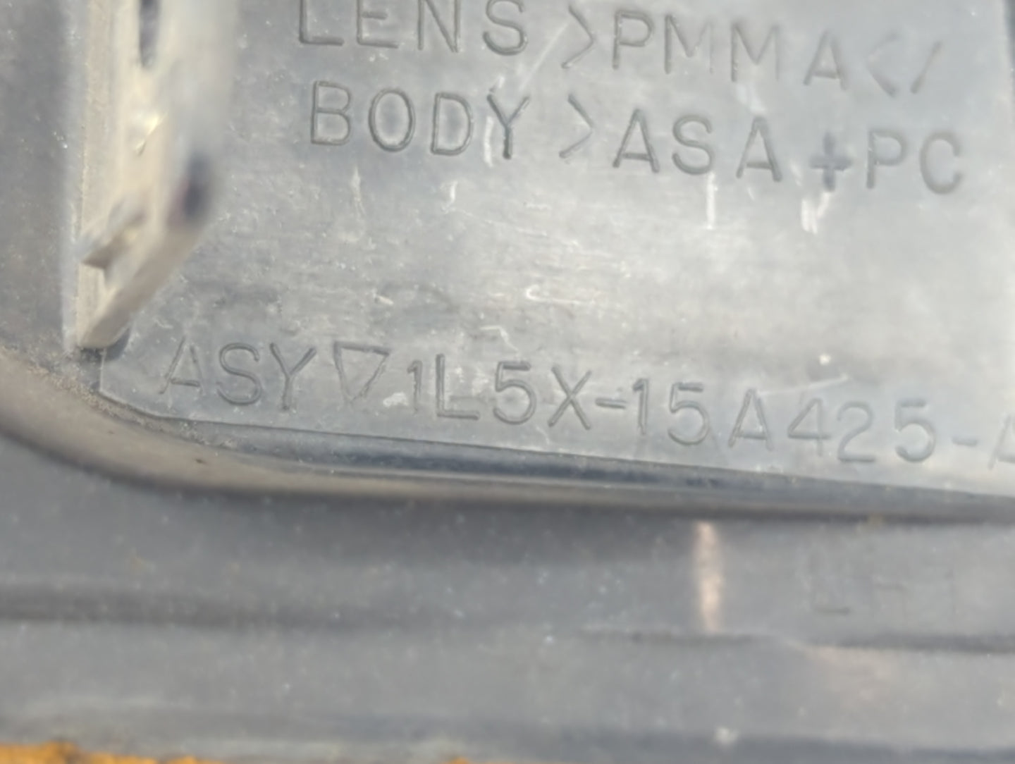 2001-2005 Ford Ranger Driver Left Oem Front Light Lamp - Oemusedautoparts1.com