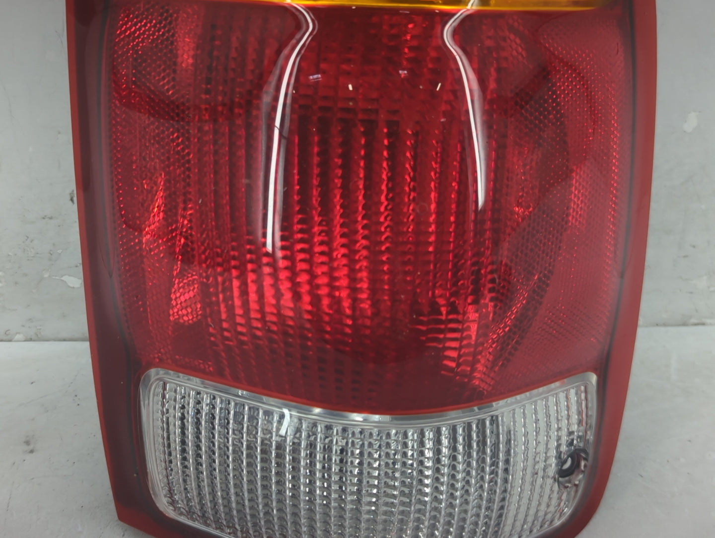 2001-2005 Ford Ranger Tail Light Assembly Passenger Right OEM P/N:F87X-13440-B Fits Fits 2001 2002 2003 2004 2005 OEM Used A