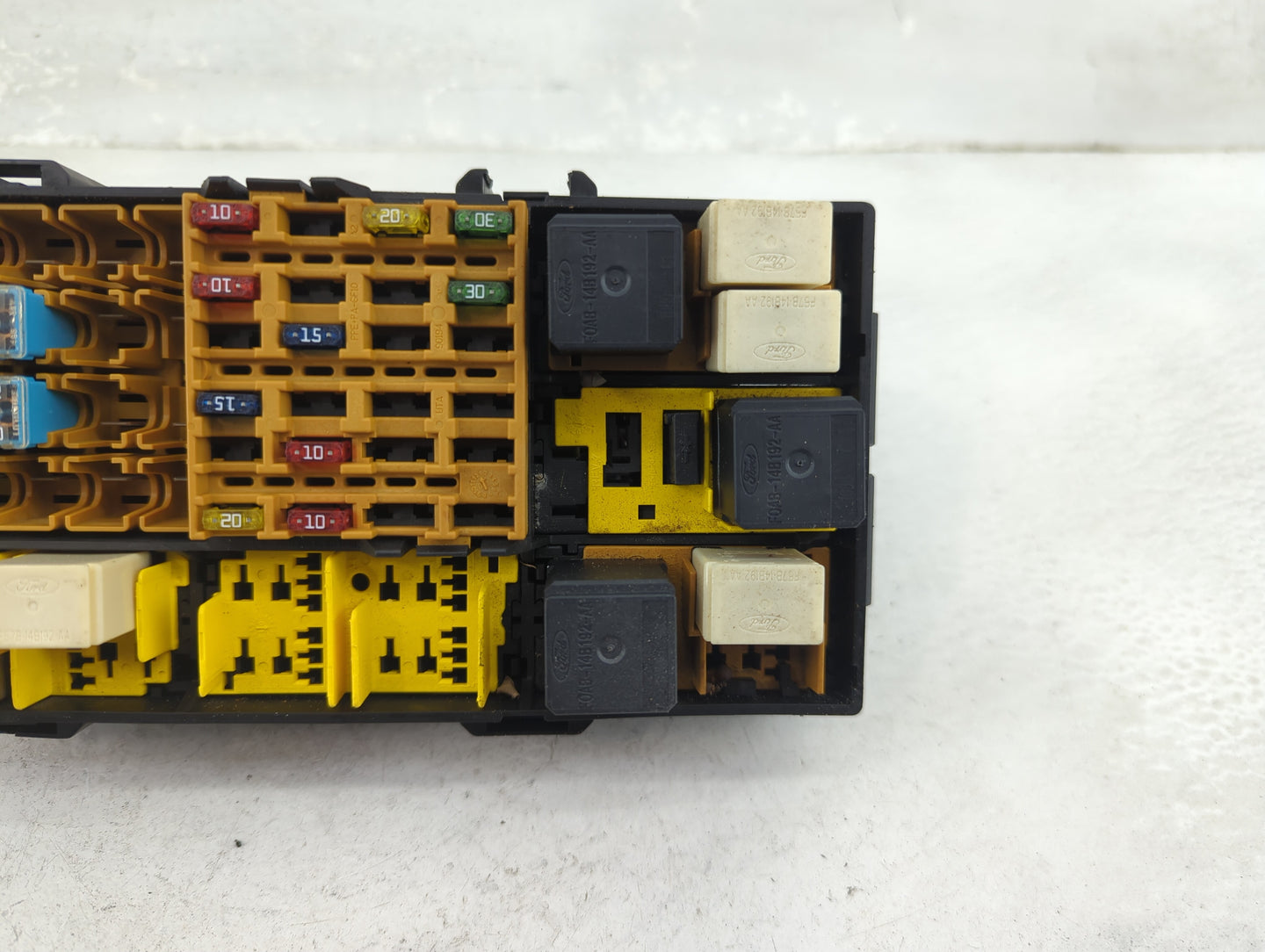 2000-2003 Ford Ranger Fusebox Fuse Box Panel Relay Module P/N:1L5T-14A075-AB UTA90188 Fits Fits 2000 2001 2002 2003 OEM Used