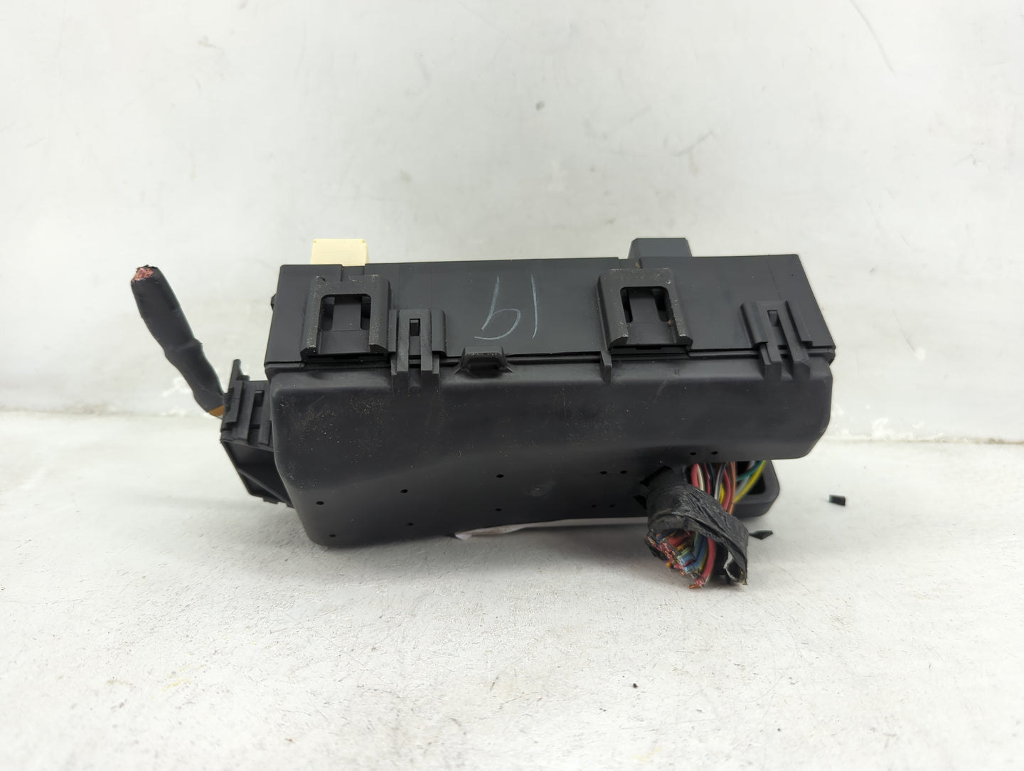 2000-2003 Ford Ranger Fusebox Fuse Box Panel Relay Module P/N:1L5T-14A075-AB UTA90188 Fits Fits 2000 2001 2002 2003 OEM Used