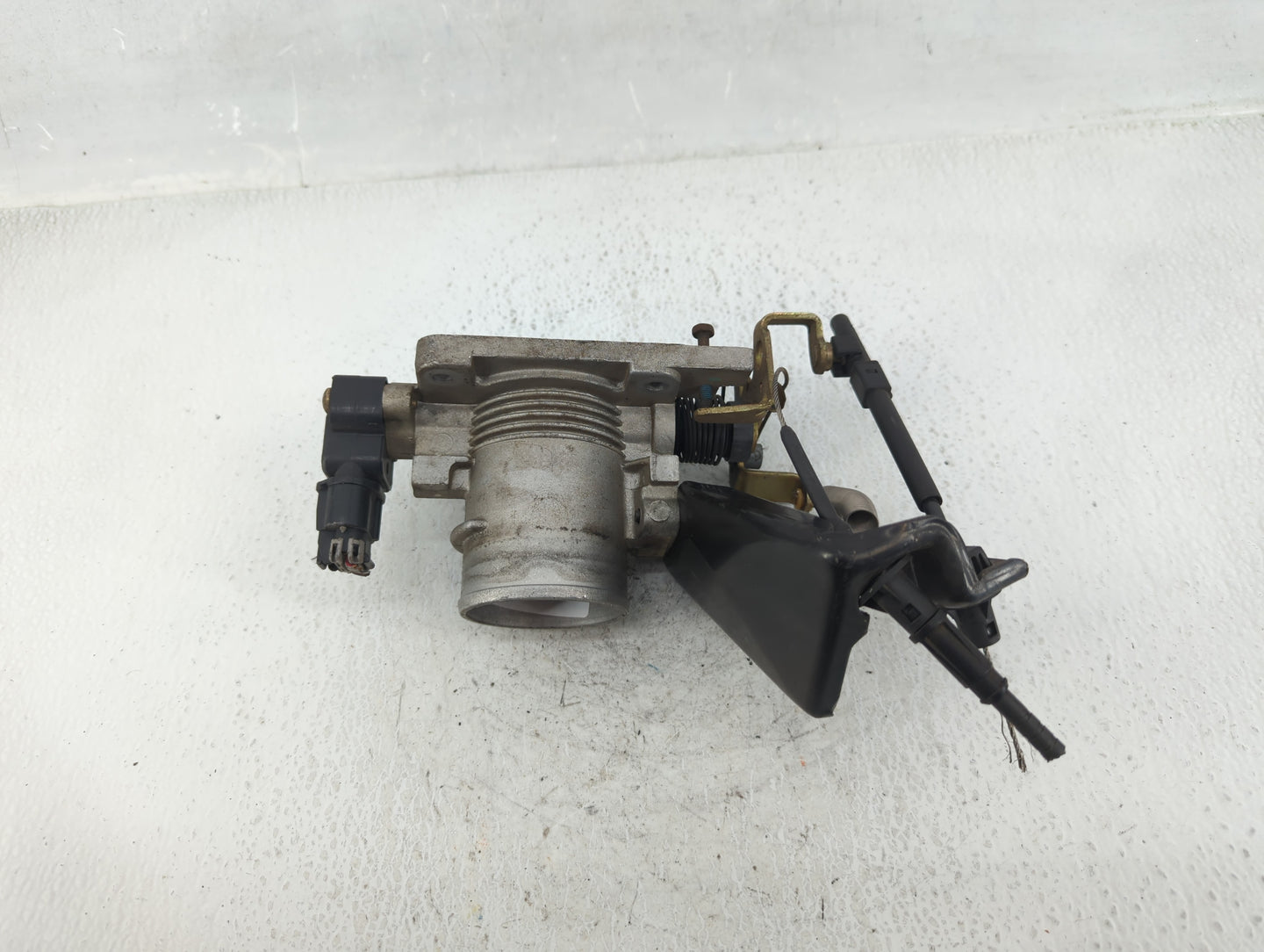 2000-2003 Ford Taurus Throttle Body Fits Fits 2000 2001 2002 2003 OEM Used Auto Parts - Oemusedautoparts1.com