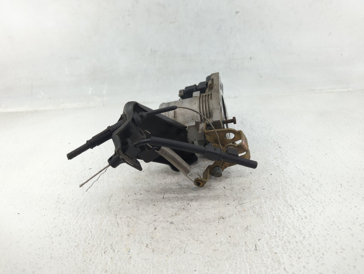 2000-2003 Ford Taurus Throttle Body Fits Fits 2000 2001 2002 2003 OEM Used Auto Parts - Oemusedautoparts1.com