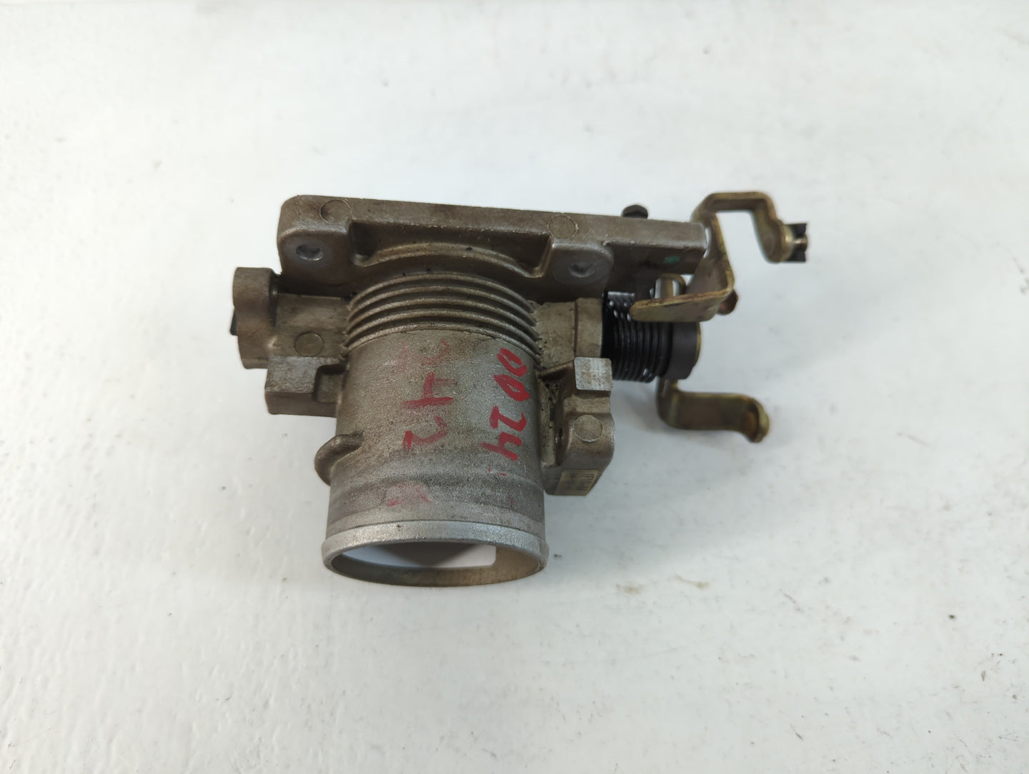 2000-2003 Ford Taurus Throttle Body P/N:1F1U-AA Fits Fits 2000 2001 2002 2003 OEM Used Auto Parts - Oemusedautoparts1.com