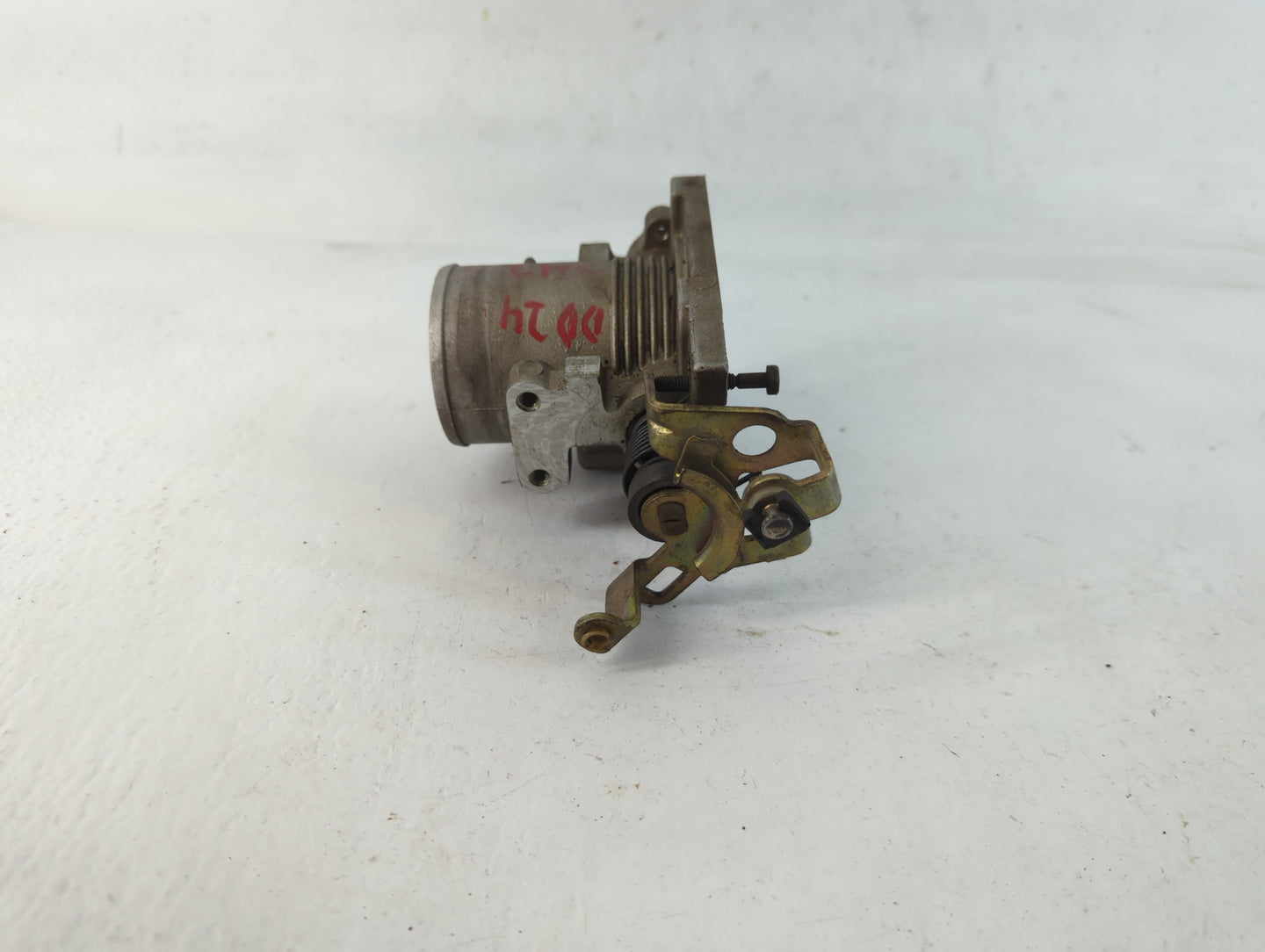 2000-2003 Ford Taurus Throttle Body P/N:1F1U-AA Fits Fits 2000 2001 2002 2003 OEM Used Auto Parts - Oemusedautoparts1.com