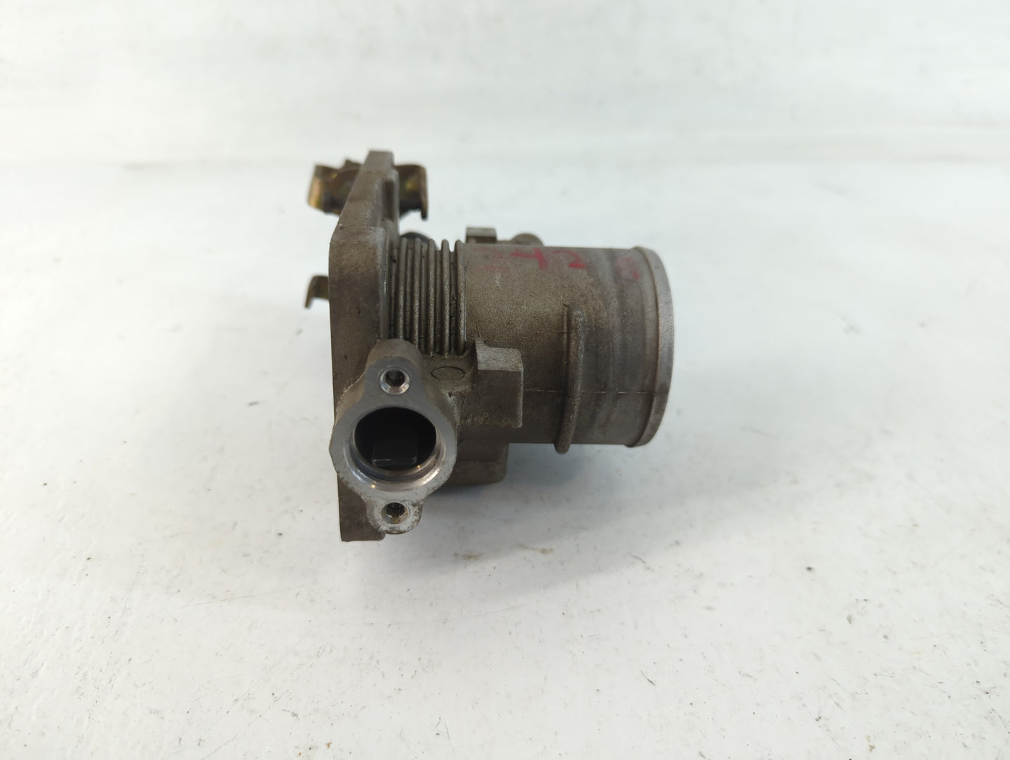 2000-2003 Ford Taurus Throttle Body P/N:1F1U-AA Fits Fits 2000 2001 2002 2003 OEM Used Auto Parts - Oemusedautoparts1.com