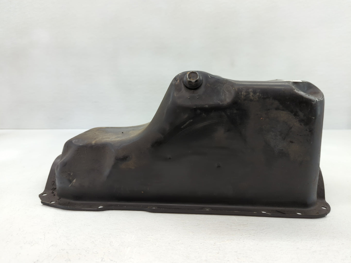 2000-2001 Ford Taurus Engine Oil Pan P/N:XF2E 6675 E 052301C Fits Fits 1999 2000 2001 OEM Used Auto Parts - Oemusedautoparts