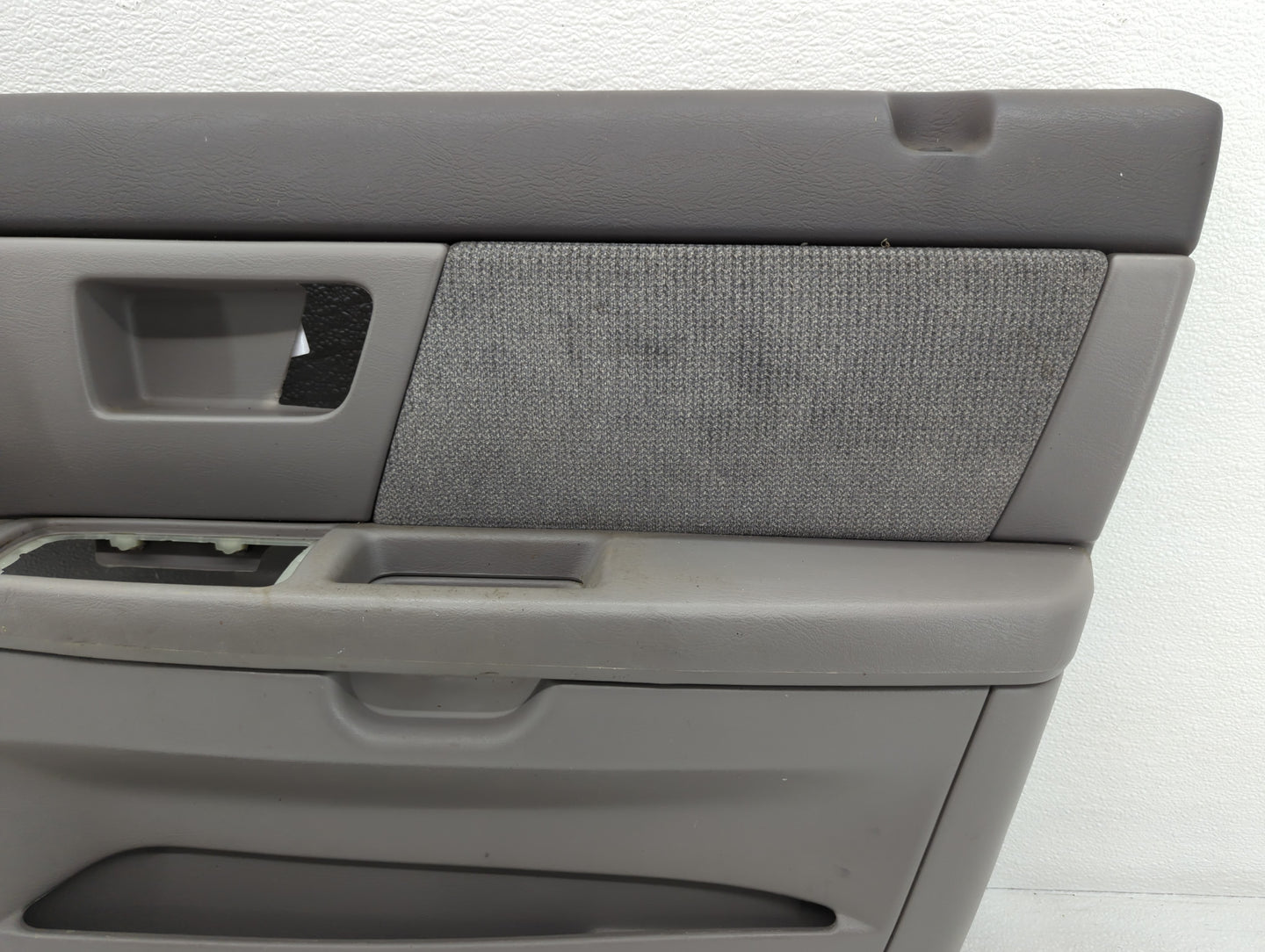 2001 Ford Taurus Front Right Passenger Interior Door Panel Trim Grey - Oemusedautoparts1.com