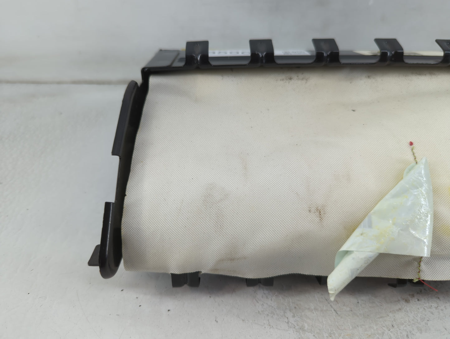 2000-2003 Ford Taurus Air Bag Passenger Right Dashboard OEM P/N:141 7636 Fits Fits 2000 2001 2002 2003 OEM Used Auto Parts -