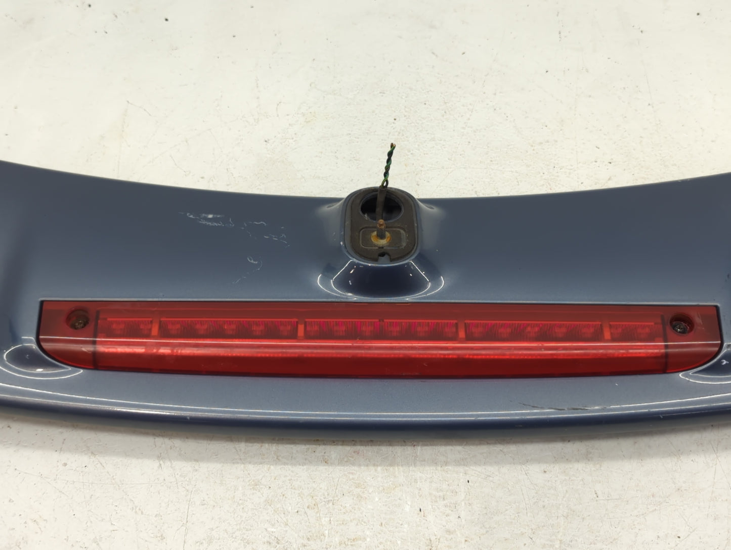 2000-2007 Ford Taurus Rear Spoiler Oem 926931 - Oemusedautoparts1.com