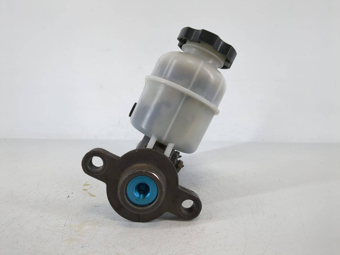 Gmc Chevrolet Brake Master Cylinder - Oemusedautoparts1.com