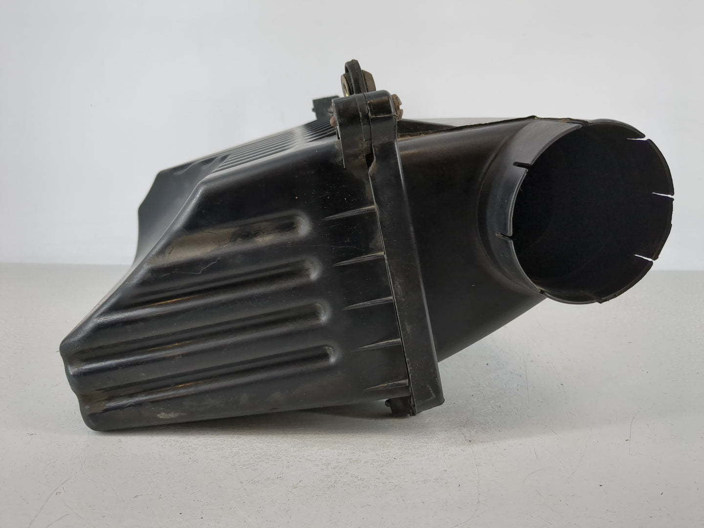 Gmc Chevrolet Air Cleaner Intake-duct Hose Tube - Oemusedautoparts1.com