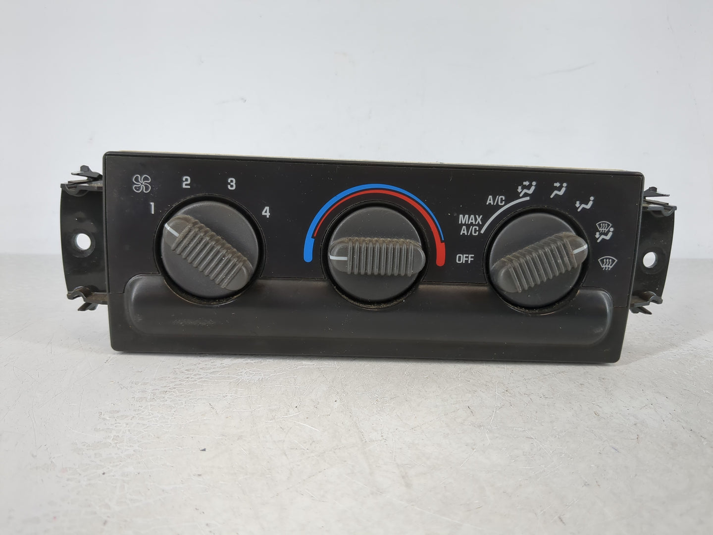 2001 Gmc Chevrolet Climate Control Module Temperature AC/Heater Replacement P/N:162505450309 Fits Fits 1999 2000 2002 2003 2