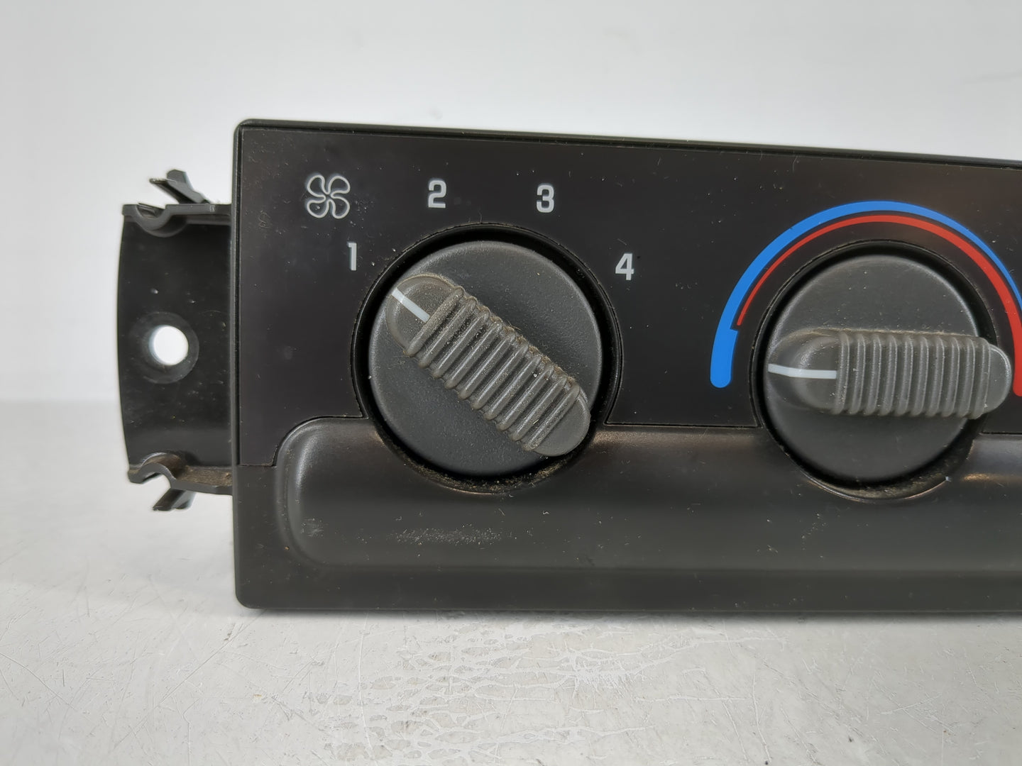 2001 Gmc Chevrolet Climate Control Module Temperature AC/Heater Replacement P/N:162505450309 Fits Fits 1999 2000 2002 2003 2