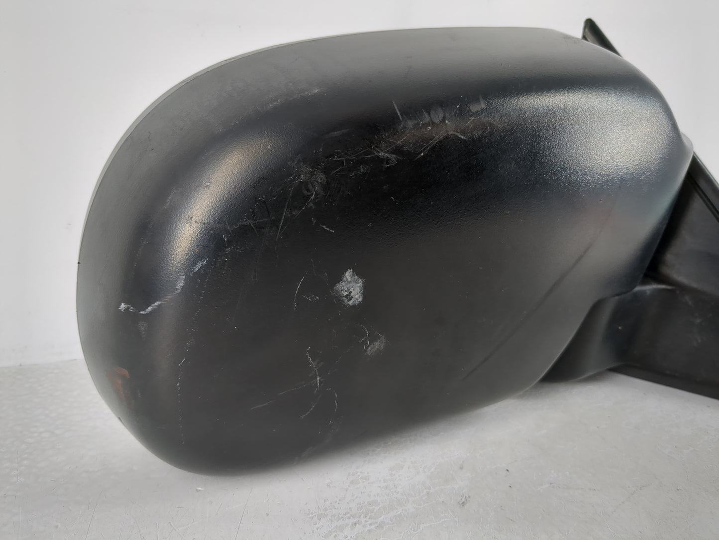 Gmc Chevrolet Passenger Right Side View Manual Door Mirror Black - Oemusedautoparts1.com