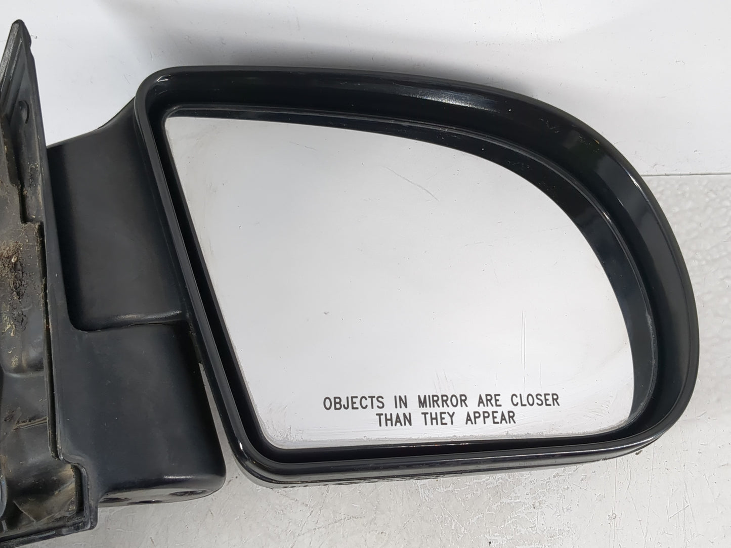 Gmc Chevrolet Passenger Right Side View Manual Door Mirror Black - Oemusedautoparts1.com