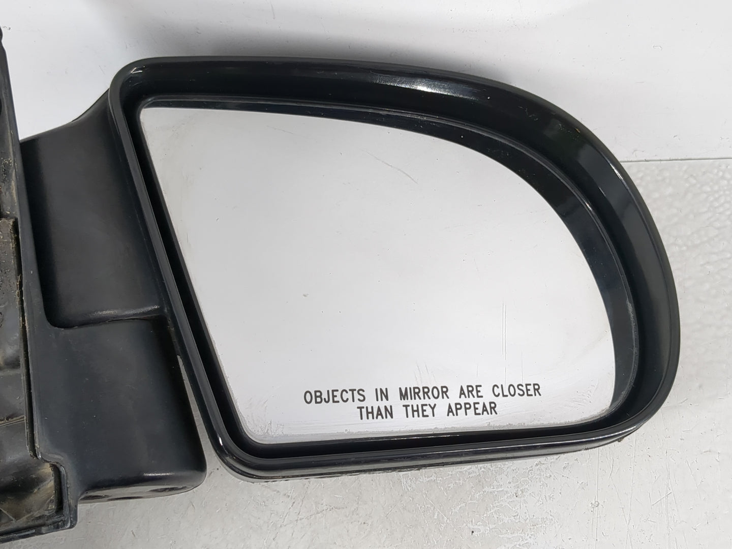 Gmc Chevrolet Passenger Right Side View Manual Door Mirror Black - Oemusedautoparts1.com