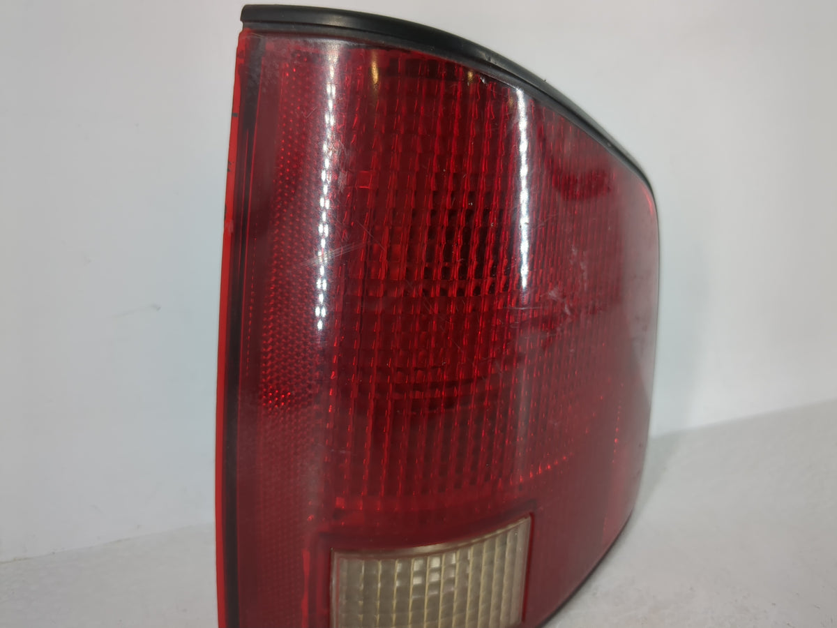 Gmc Chevrolet Driver Left Side Deck Lid Mounted Tail Light - Oemusedautoparts1.com