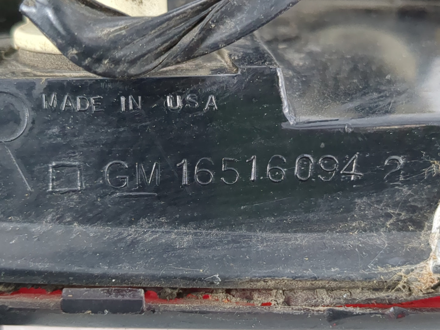 Gmc Chevrolet Driver Left Side Tail Light Taillight Deck Lid Mounted - Oemusedautoparts1.com