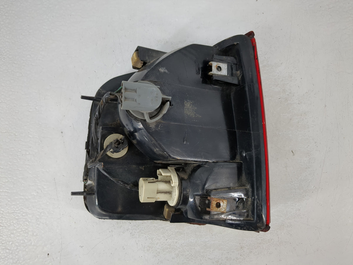 Gmc Chevrolet Driver Left Side Deck Lid Mounted Tail Light - Oemusedautoparts1.com