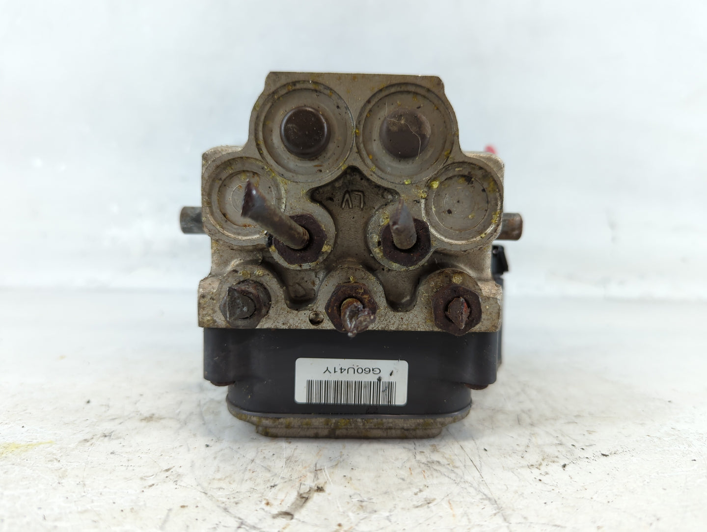 2001 Gmc Envoy ABS Pump Control Module Replacement P/N:G60U41Y Fits OEM Used Auto Parts - Oemusedautoparts1.com