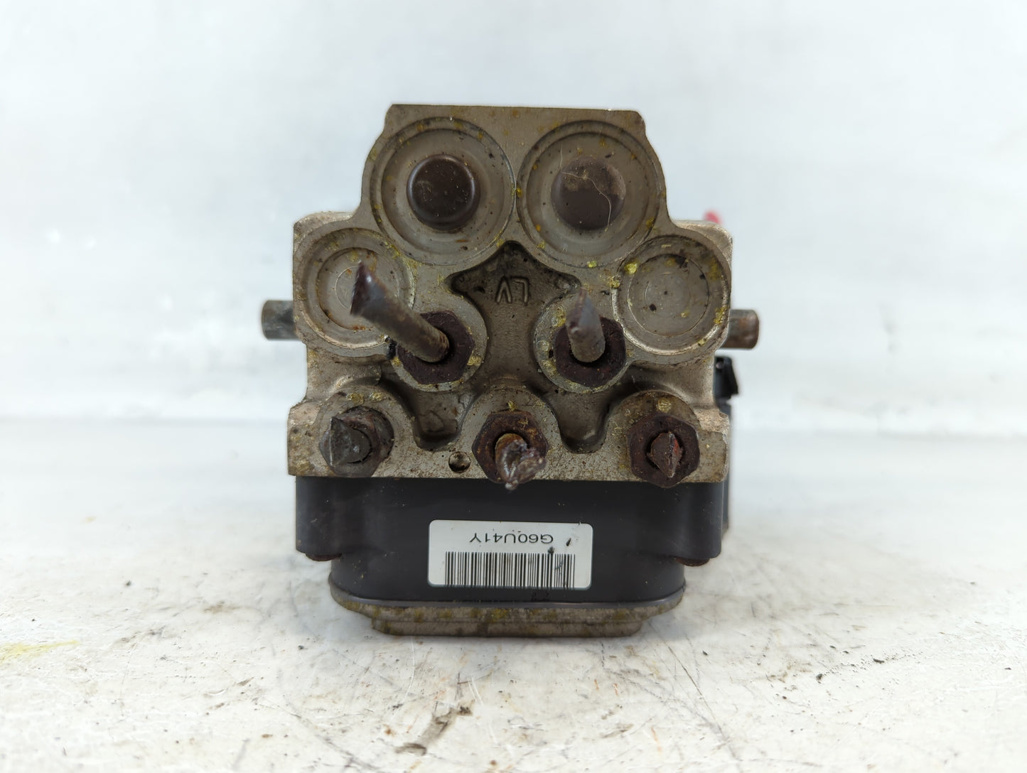 2001 Gmc Envoy ABS Pump Control Module Replacement P/N:G60U41Y Fits OEM Used Auto Parts - Oemusedautoparts1.com