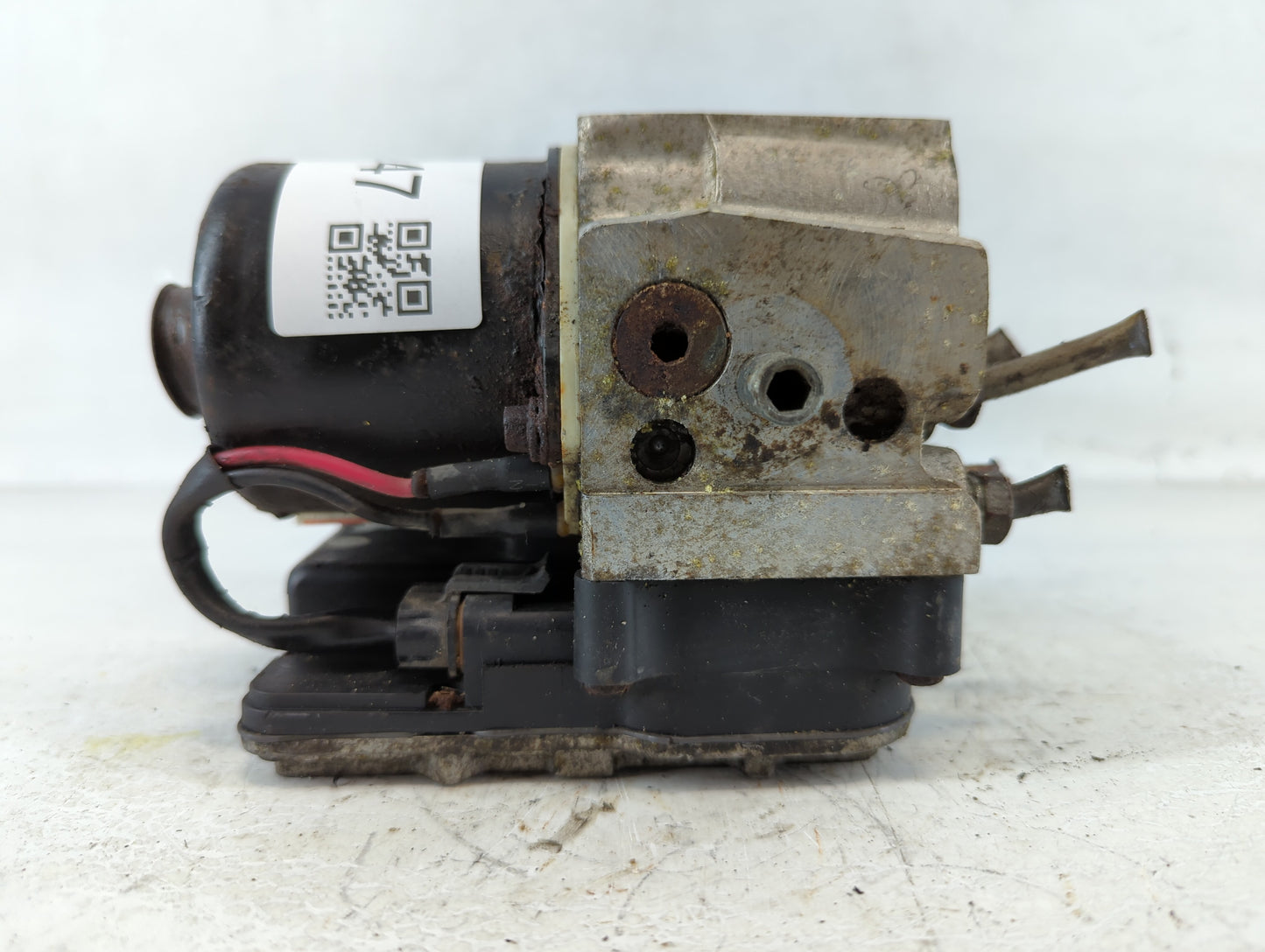 2001 Gmc Envoy ABS Pump Control Module Replacement P/N:G60U41Y Fits OEM Used Auto Parts - Oemusedautoparts1.com