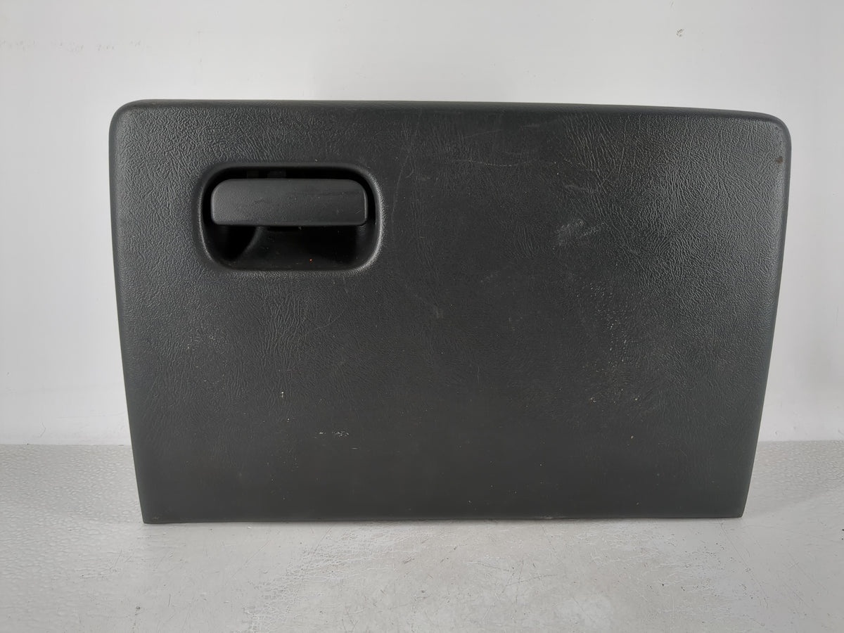 2001 Gmc S15 Jimmy Passenger Glove Box Door Storage Compartment - Oemusedautoparts1.com