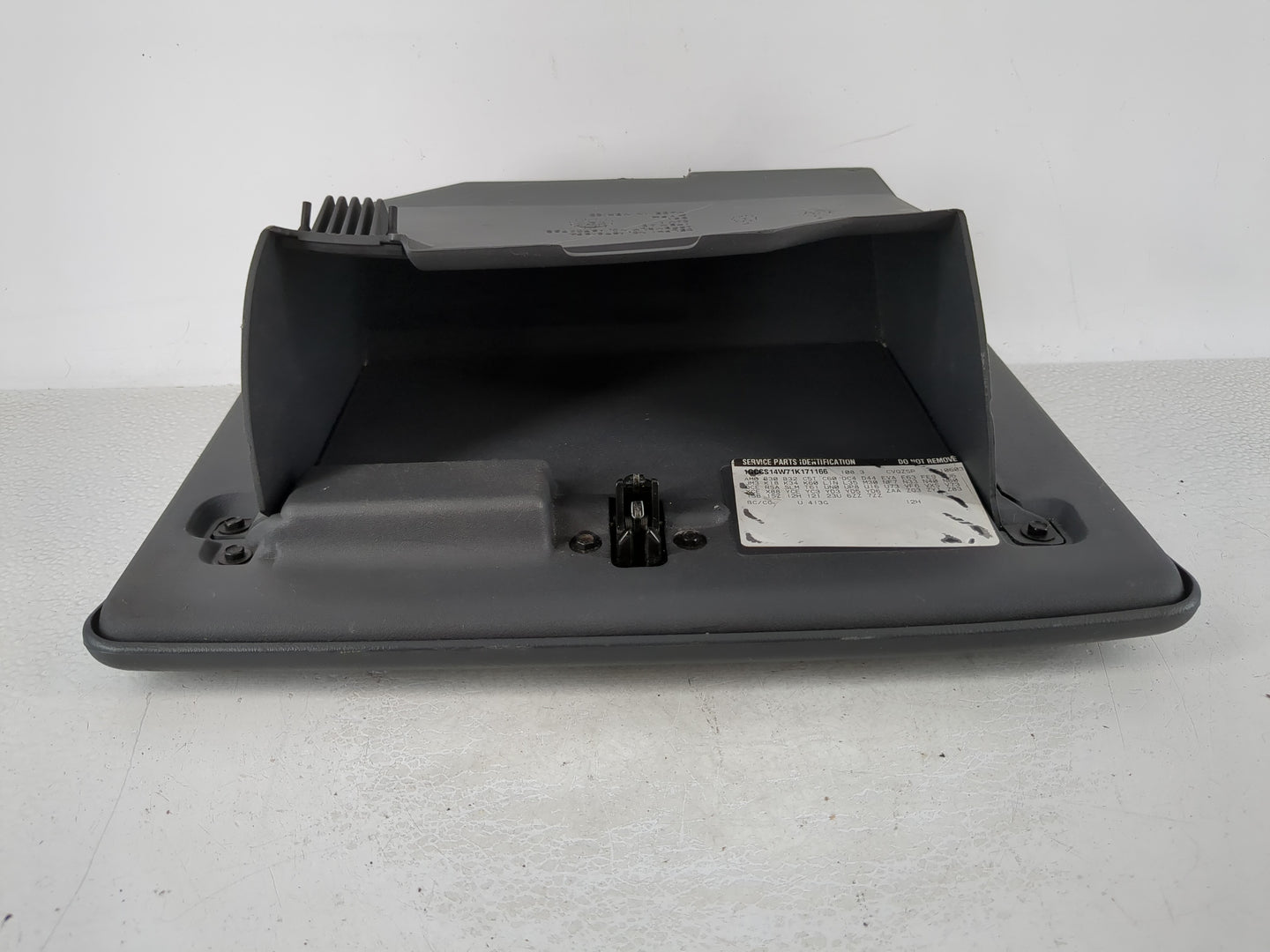 2001 Gmc S15 Jimmy Passenger Glove Box Door Storage Compartment - Oemusedautoparts1.com