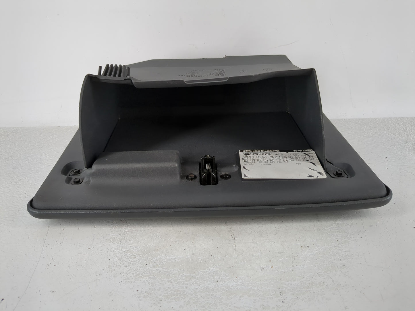 2001 Gmc S15 Jimmy Passenger Glove Box Door Storage Compartment - Oemusedautoparts1.com