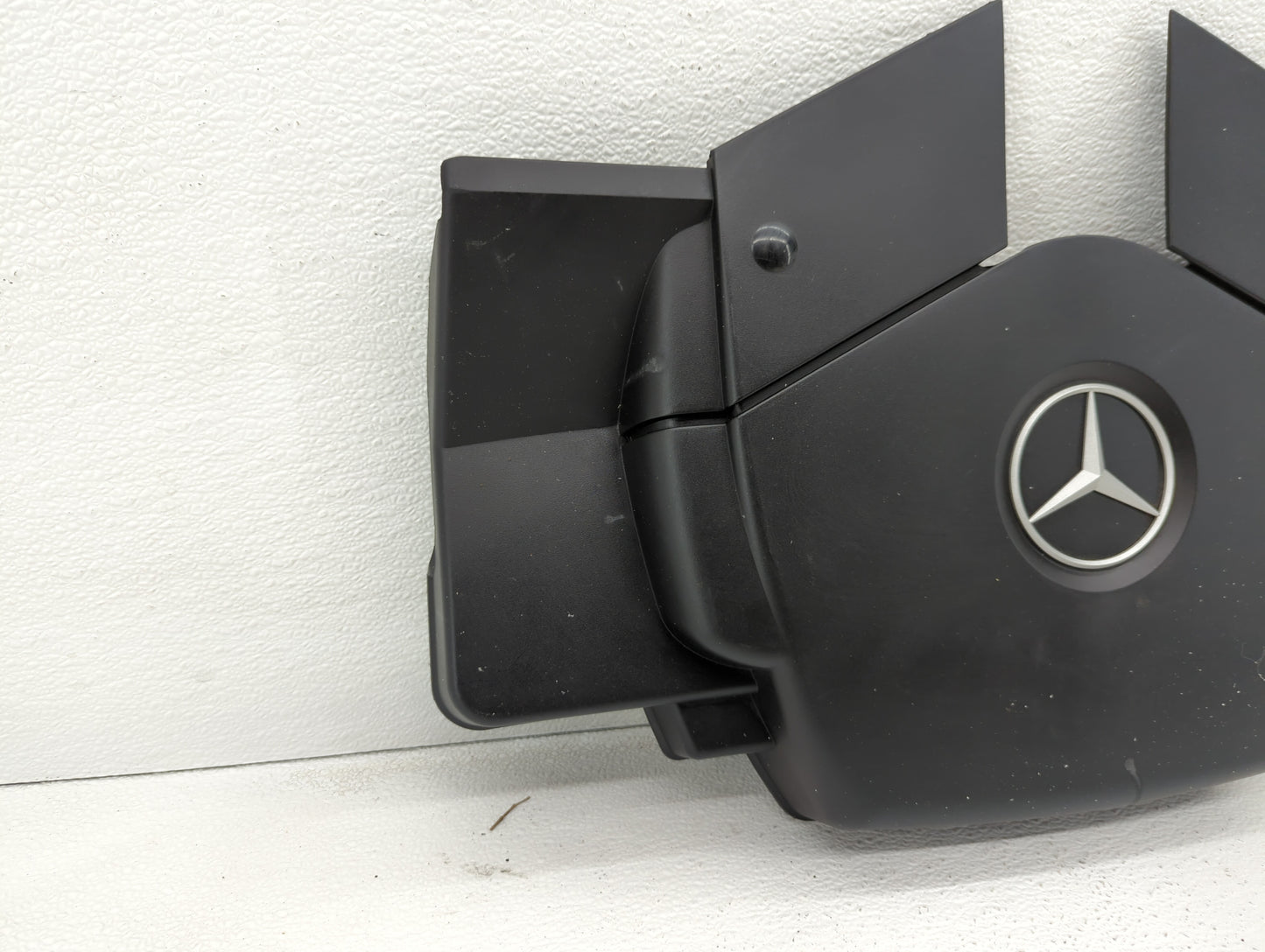 2001 Gmc S300 Engine Cover - Oemusedautoparts1.com