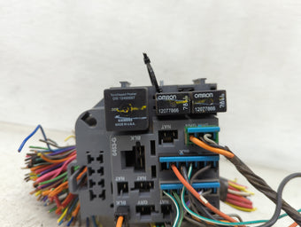 compare product 2001-2001 Gmc Safari Body Control Module Bcm Inner Cabin Fuse Box
