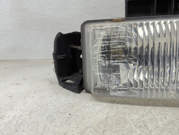 1995-2005 Gmc Safari Passenger Right Oem Head Light Headlight Lamp - Oemusedautoparts1.com